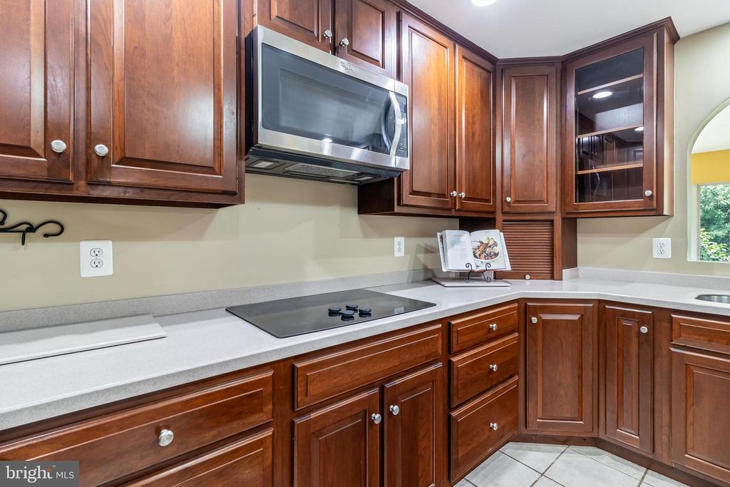 Image 12 of property listing at 203 MORGANS RIDGE CT, La Plata, MD 20646
