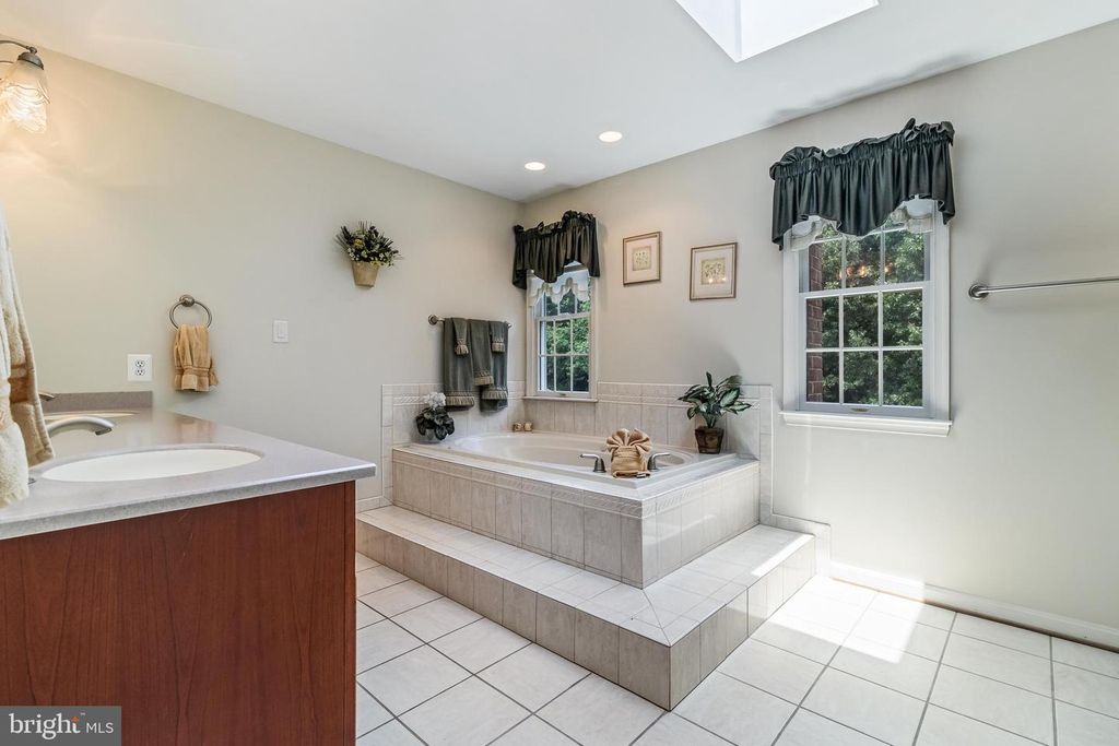 Image 40 of property listing at 203 MORGANS RIDGE CT, La Plata, MD 20646