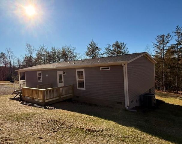 2475 Coles Creek RD, Rocky Mount, VA 24151