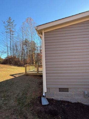 2475 Coles Creek RD, Rocky Mount, VA 24151