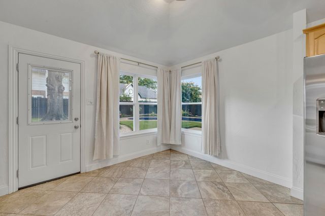 3354 Summerfield Drive, Grapevine, TX 76051