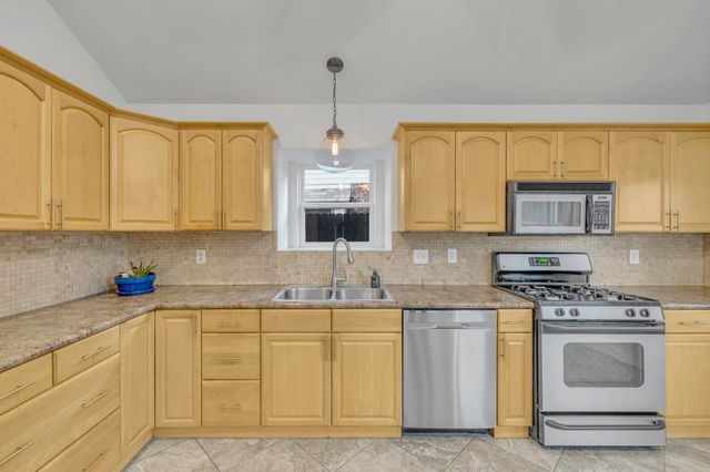 3354 Summerfield Drive, Grapevine, TX 76051