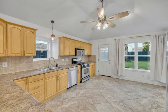 3354 Summerfield Drive, Grapevine, TX 76051