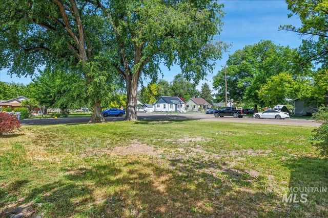 404 S Fern St., Nampa, ID 83686