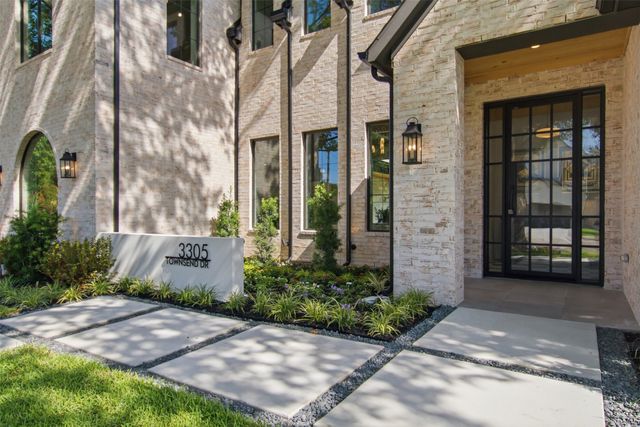 3305 Townsend Drive, Dallas, TX 75229