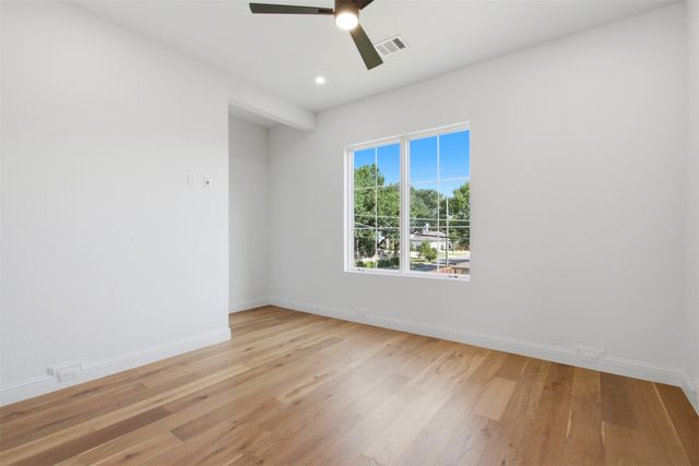 3305 Townsend Drive, Dallas, TX 75229