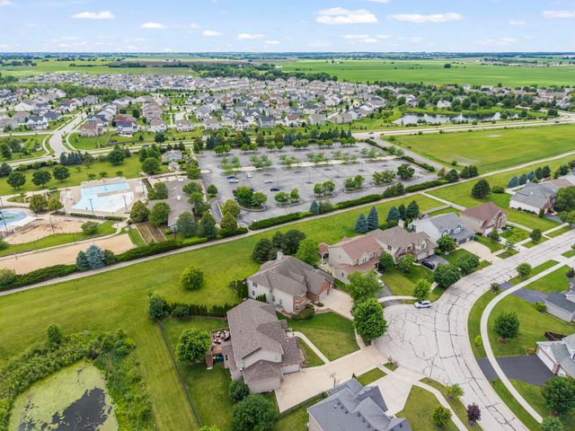 16022 S Selfridge Circle, Plainfield, IL 60586