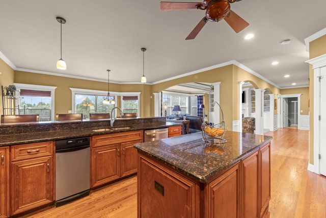 16022 S Selfridge Circle, Plainfield, IL 60586