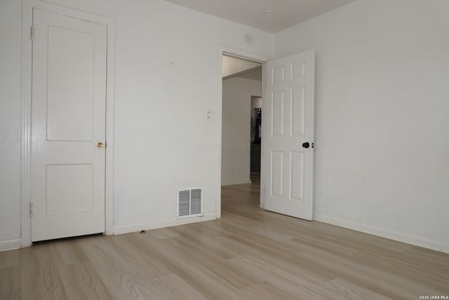 230 Goforth Dr, San Antonio, TX 78233