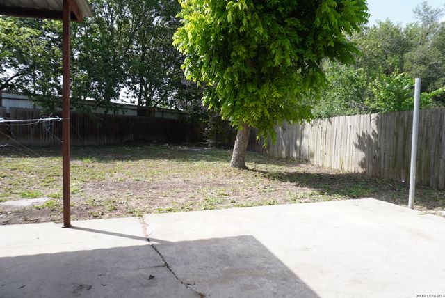 230 Goforth Dr, San Antonio, TX 78233