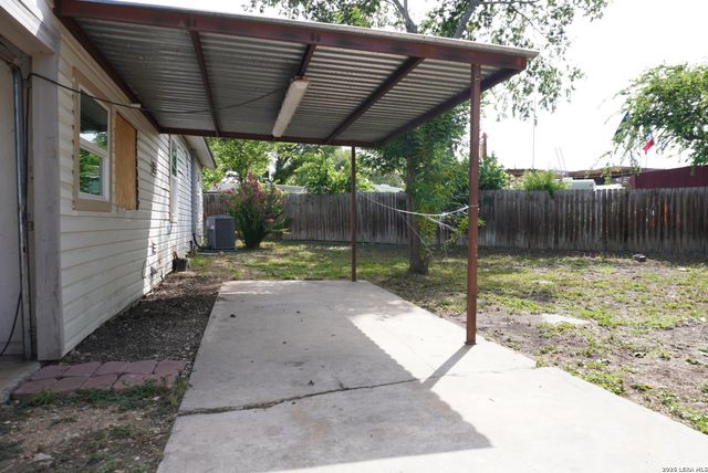 230 Goforth Dr, San Antonio, TX 78233