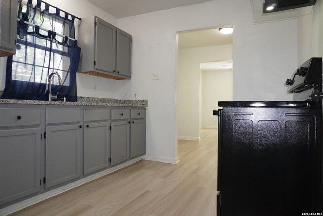 230 Goforth Dr, San Antonio, TX 78233