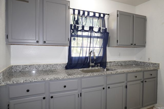 230 Goforth Dr, San Antonio, TX 78233