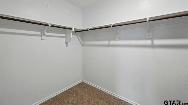 5016 Shumard Drive, Lindale, TX 75771
