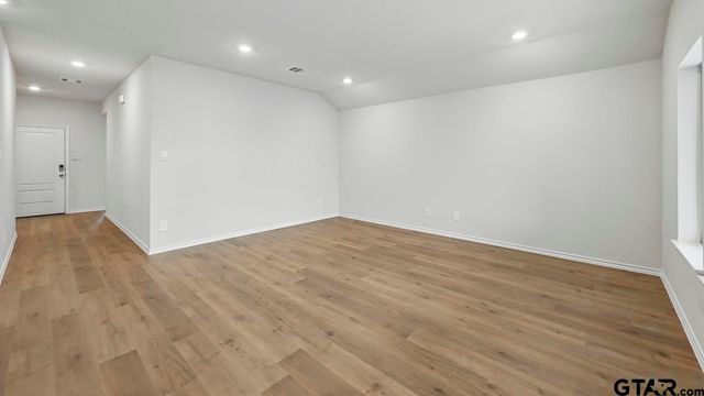 5016 Shumard Drive, Lindale, TX 75771