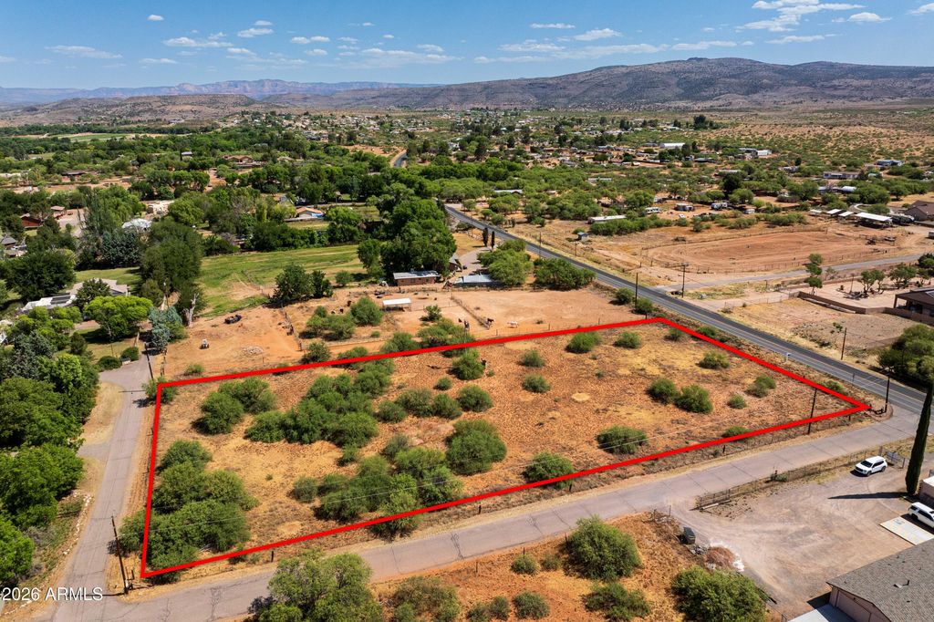 Image 1 of property listing at 990 N PAGE SPRINGS Road 010C, Cornville, AZ 86325