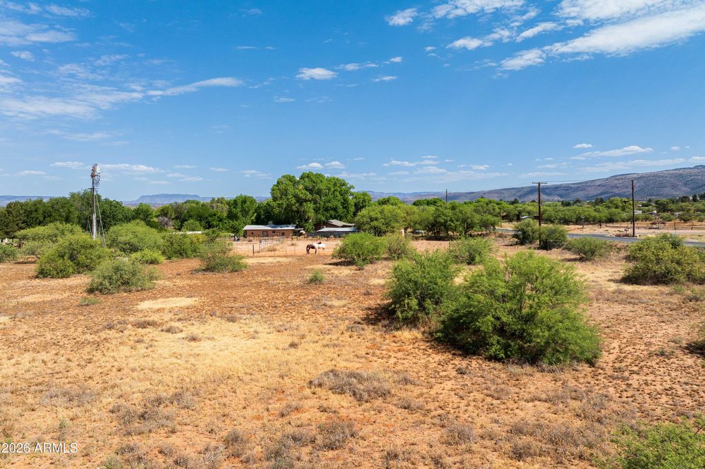 Image 4 of property listing at 990 N PAGE SPRINGS Road 010C, Cornville, AZ 86325