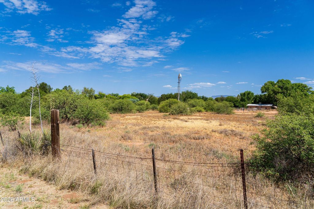 Image 6 of property listing at 990 N PAGE SPRINGS Road 010C, Cornville, AZ 86325