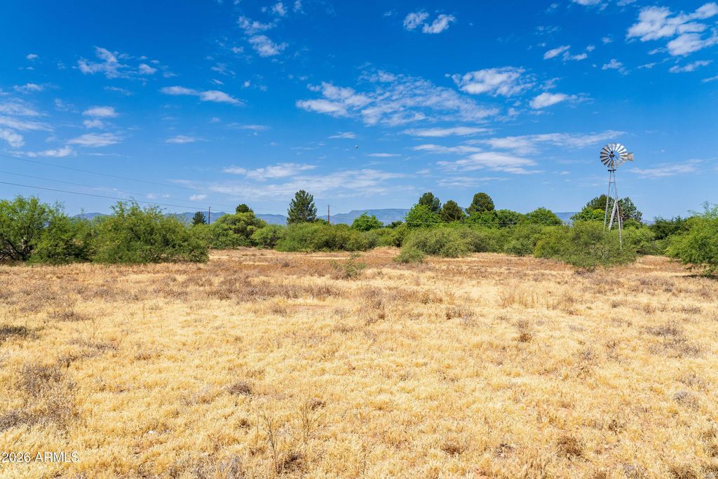 Image 7 of property listing at 990 N PAGE SPRINGS Road 010C, Cornville, AZ 86325