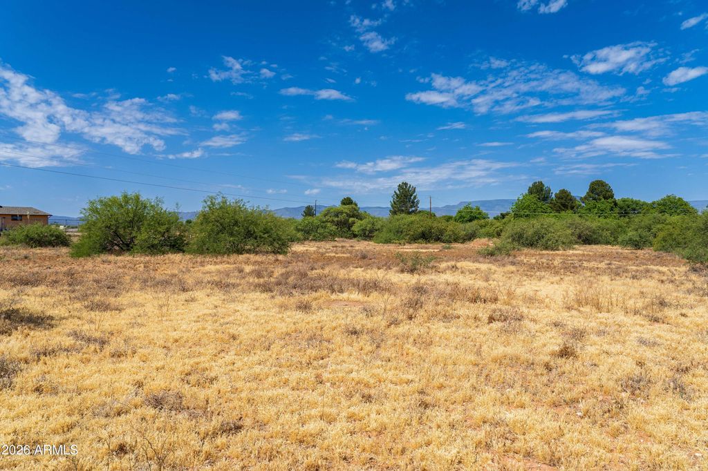 Image 8 of property listing at 990 N PAGE SPRINGS Road 010C, Cornville, AZ 86325
