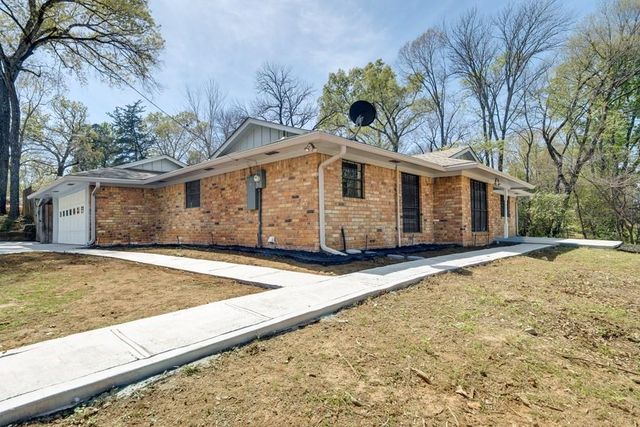 1112 Swanson Drive, Palestine, TX 75801