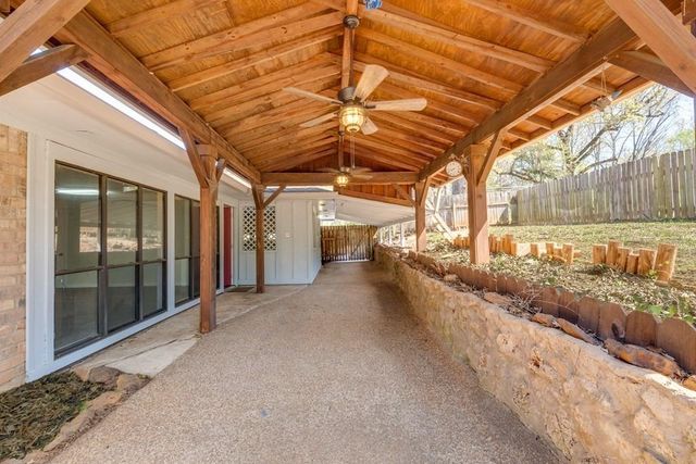 1112 Swanson Drive, Palestine, TX 75801