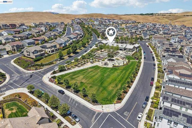 4203 Oak Knoll Dr, Dublin, CA 94568