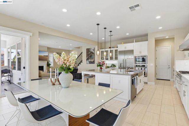 4203 Oak Knoll Dr, Dublin, CA 94568