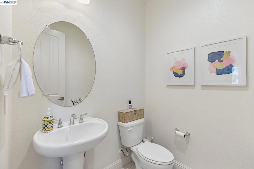 Image 14 of property listing at 4203 Oak Knoll Dr, Dublin, CA 94568