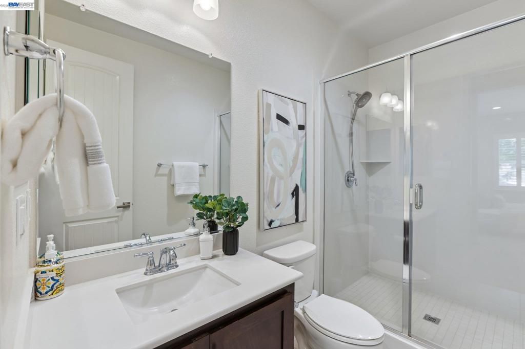Image 16 of property listing at 4203 Oak Knoll Dr, Dublin, CA 94568
