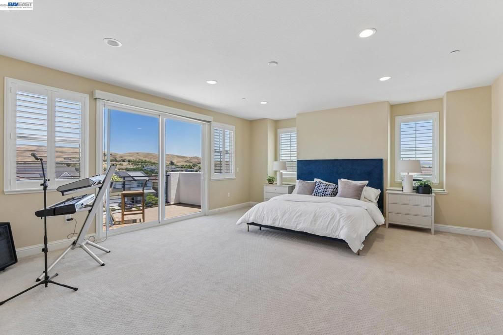 Image 18 of property listing at 4203 Oak Knoll Dr, Dublin, CA 94568
