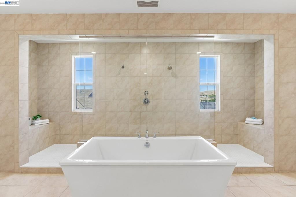 Image 20 of property listing at 4203 Oak Knoll Dr, Dublin, CA 94568