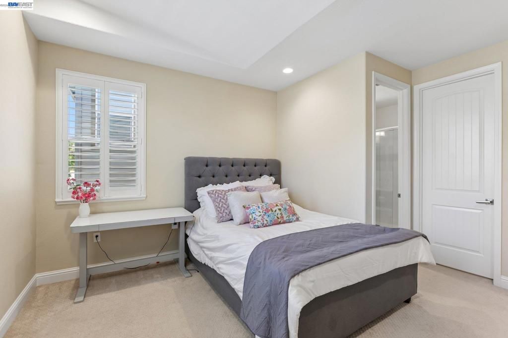 Image 29 of property listing at 4203 Oak Knoll Dr, Dublin, CA 94568