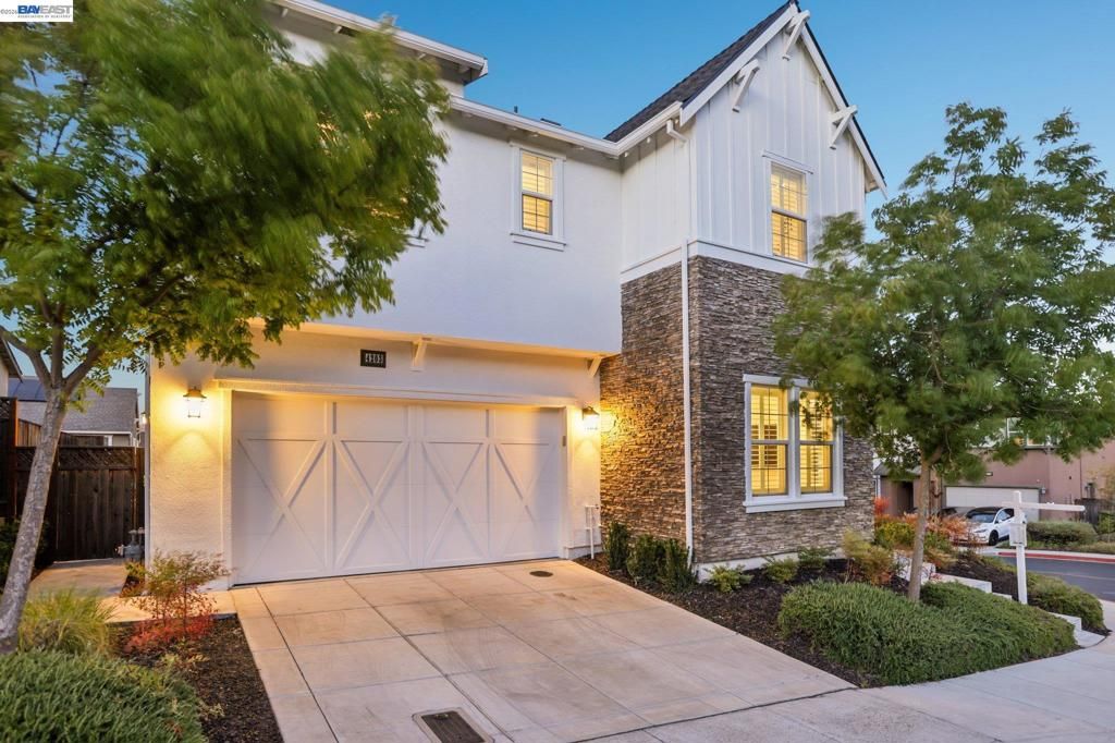 Image 3 of property listing at 4203 Oak Knoll Dr, Dublin, CA 94568