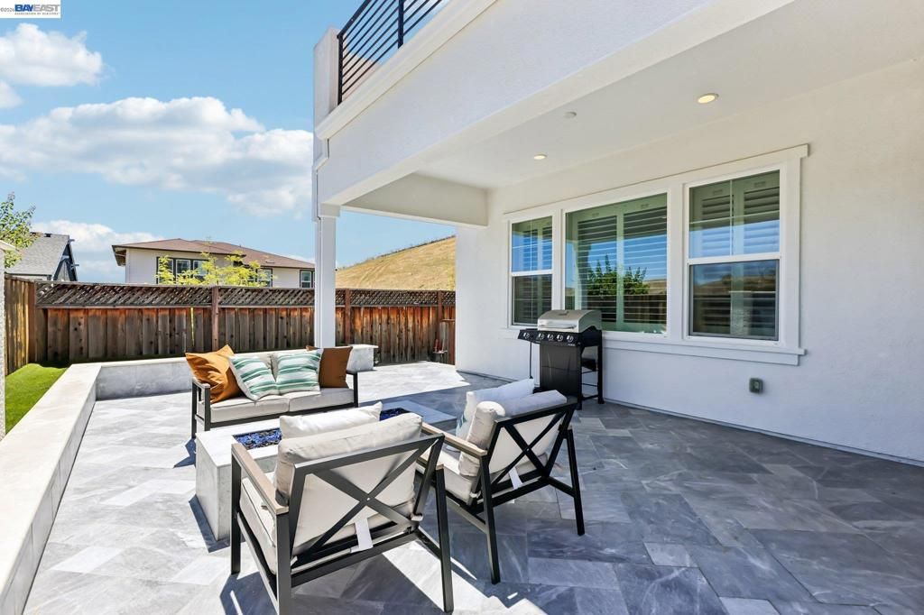 Image 33 of property listing at 4203 Oak Knoll Dr, Dublin, CA 94568