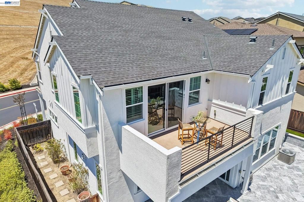Image 35 of property listing at 4203 Oak Knoll Dr, Dublin, CA 94568