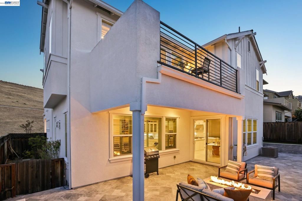 Image 43 of property listing at 4203 Oak Knoll Dr, Dublin, CA 94568