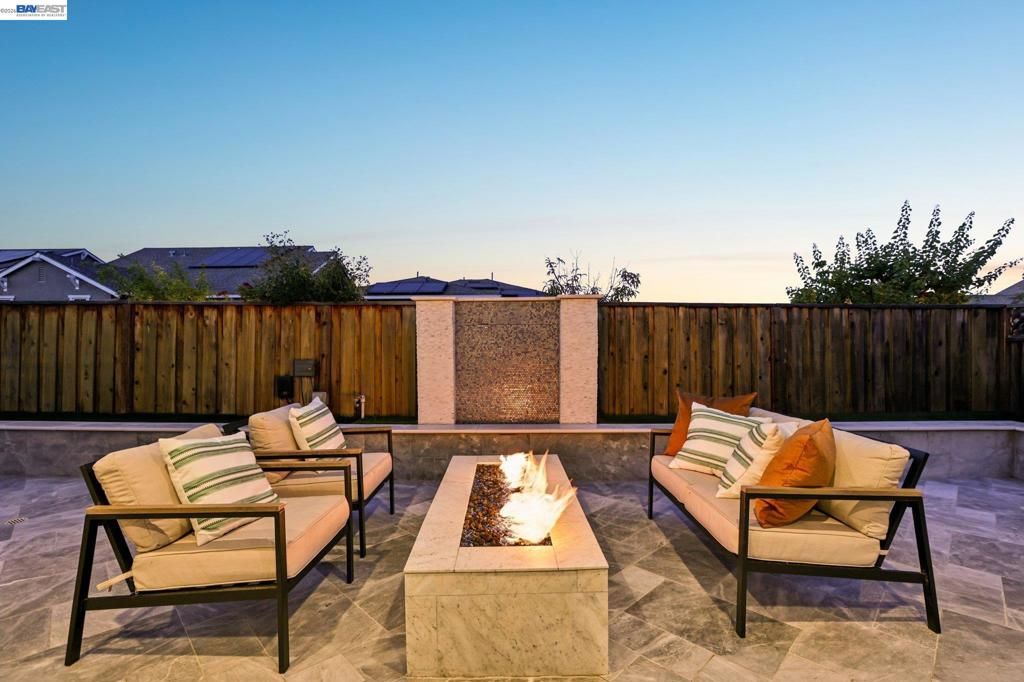 Image 44 of property listing at 4203 Oak Knoll Dr, Dublin, CA 94568