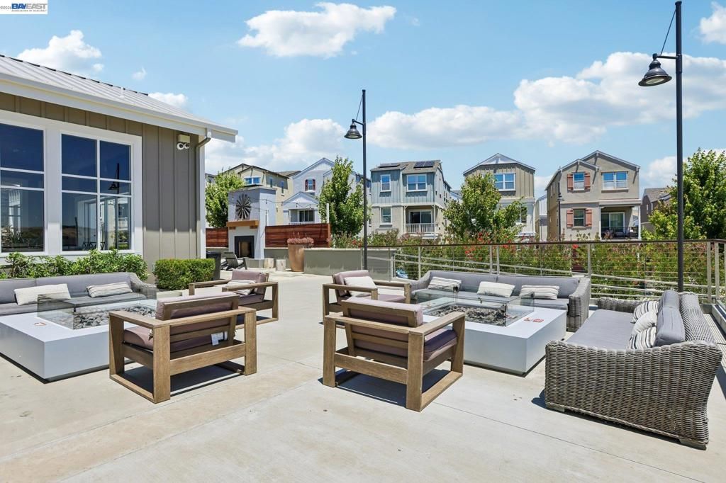 Image 46 of property listing at 4203 Oak Knoll Dr, Dublin, CA 94568