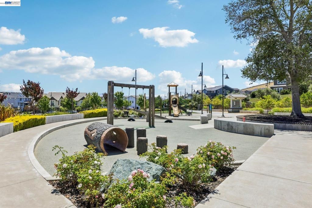 Image 48 of property listing at 4203 Oak Knoll Dr, Dublin, CA 94568