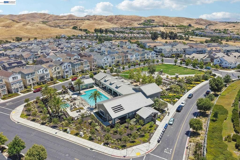 Image 52 of property listing at 4203 Oak Knoll Dr, Dublin, CA 94568