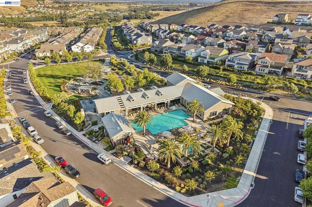 Image 53 of property listing at 4203 Oak Knoll Dr, Dublin, CA 94568