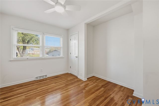 702 Old Town Dr, Colonial Heights, VA 23834