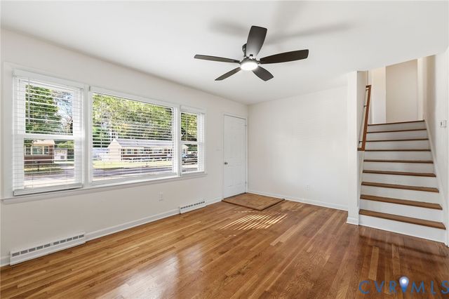 702 Old Town Dr, Colonial Heights, VA 23834