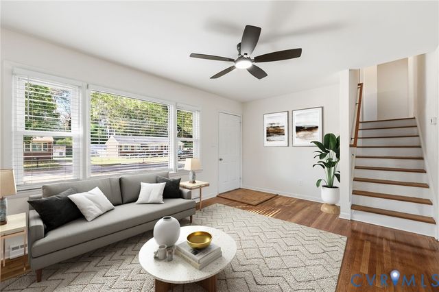 702 Old Town Dr, Colonial Heights, VA 23834