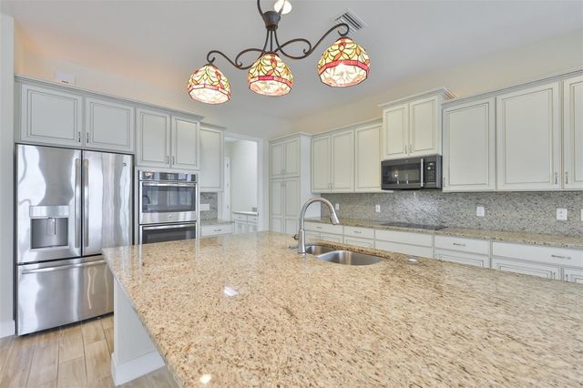 2229 S PEBBLE BEACH BOULEVARD, Sun City Center, FL 33573
