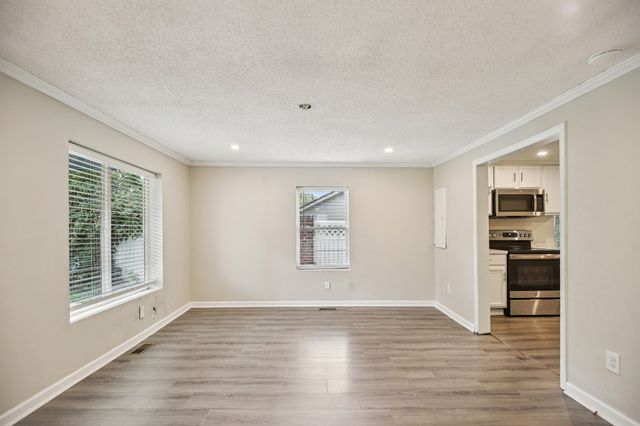 317 E 17th St, Columbia, TN 38401