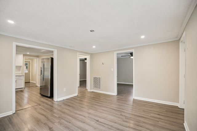 317 E 17th St, Columbia, TN 38401