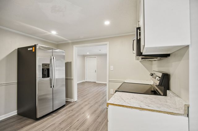 317 E 17th St, Columbia, TN 38401