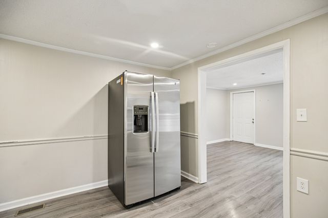 317 E 17th St, Columbia, TN 38401